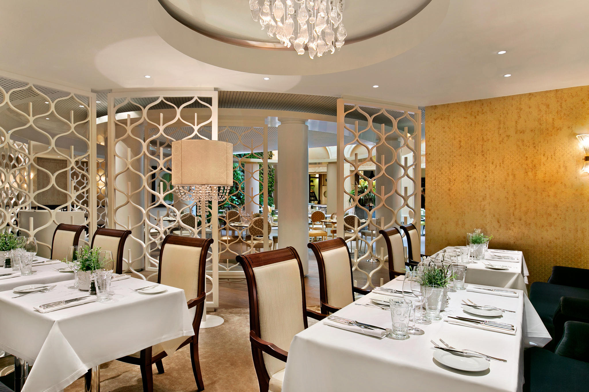 (c) Palais Hansen Kempinski