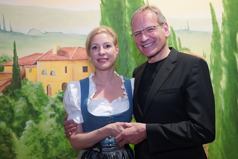 Simone Ronacher & Prof. Dr. Arnold Mettnitzer, (c) Ronacher, The Chill Report