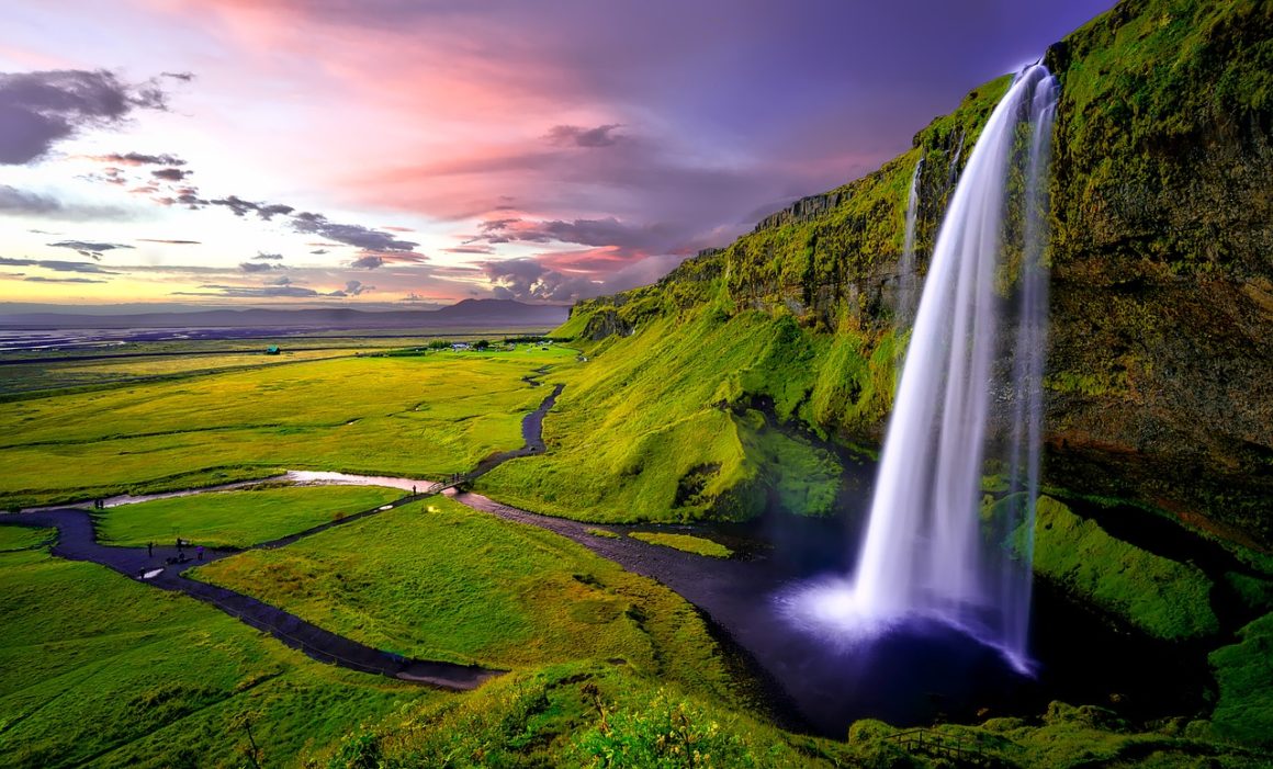Island LGBT Kreuzfahrt Ponant The Chill Report Mountains Waterfall Iceland