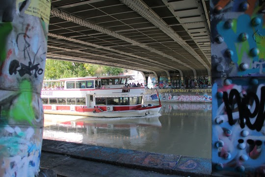 Street Art am Wiener Donaukanal (c) DDSG Blue Danube_Prime Tours