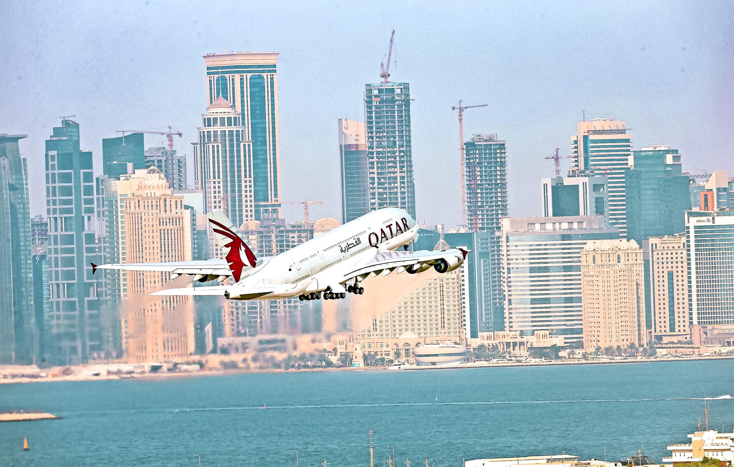 Im Sommer wegfliegen Qatar Airways