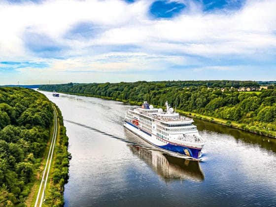 Hanseatic spirit Jungfernfahrt Hapag-Lloyd Cruises