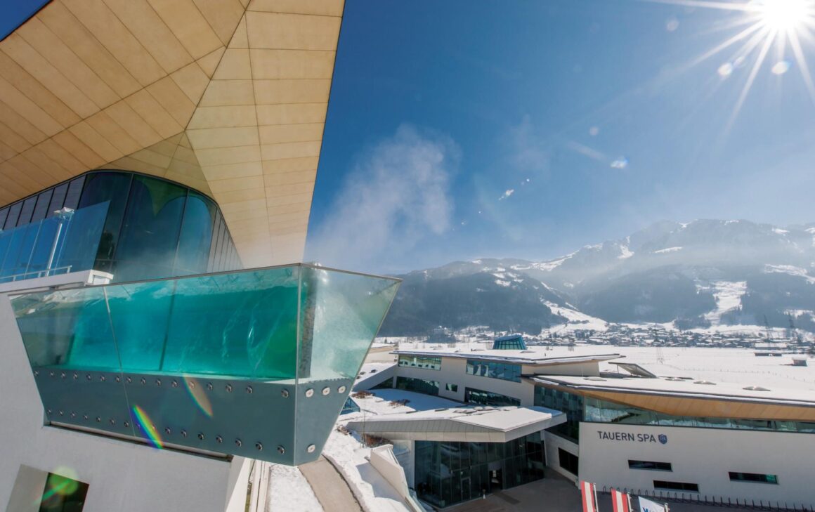 Hotel Review Tauern Spa Kaprun Infinity Pool