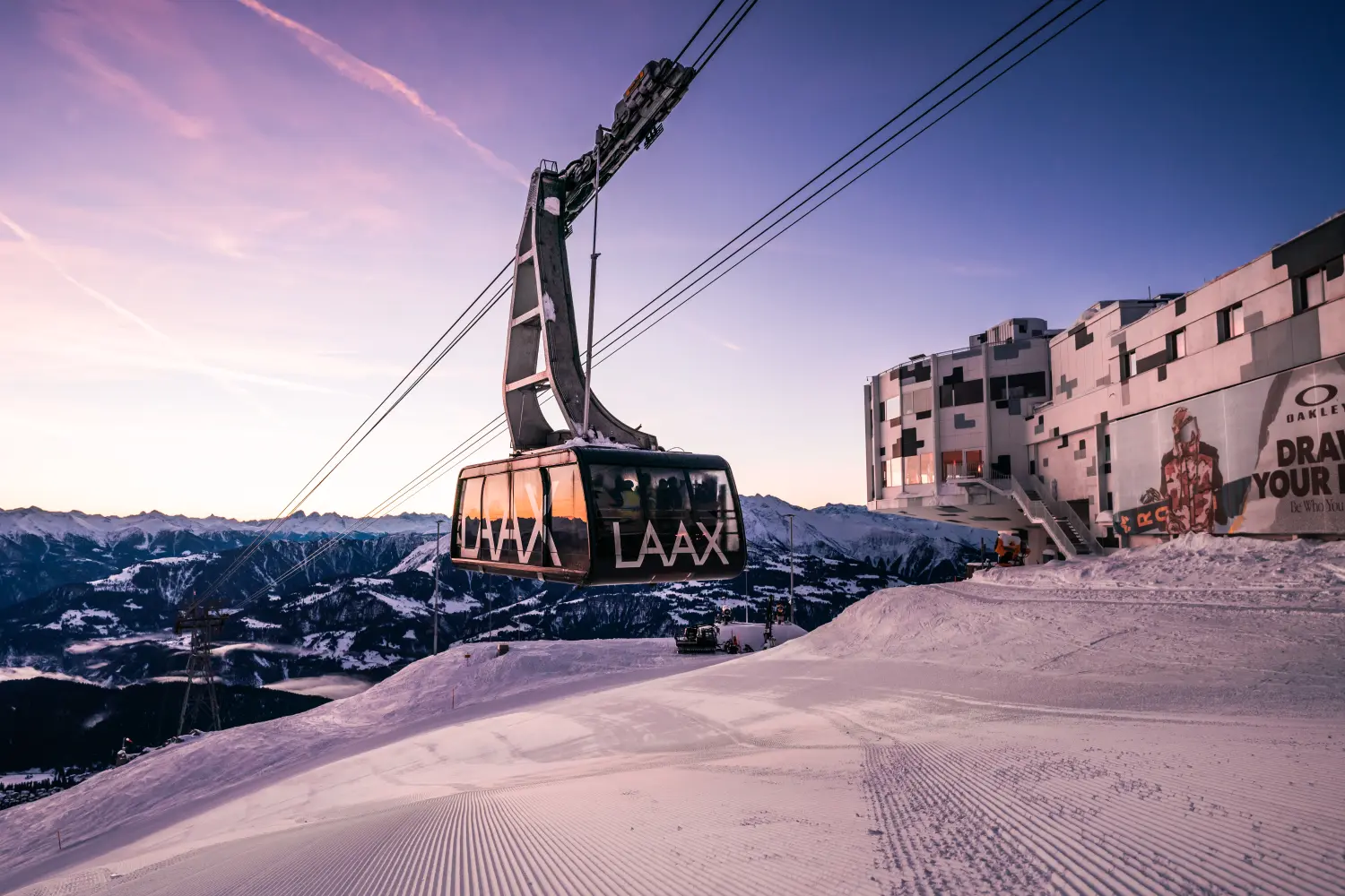 Taxi Gondel Taxi Laax Winter