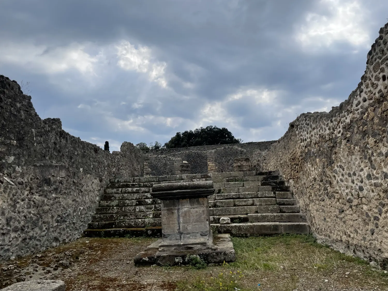 Dark Tourism Destinations Pompeji