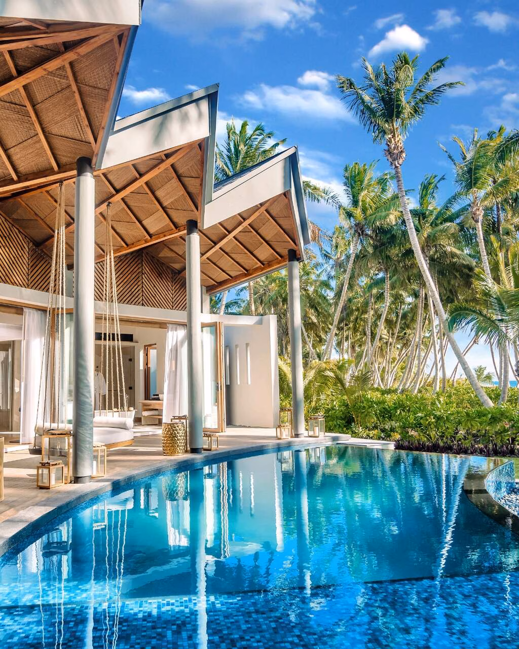 Neues Waldorf Astoria Pool