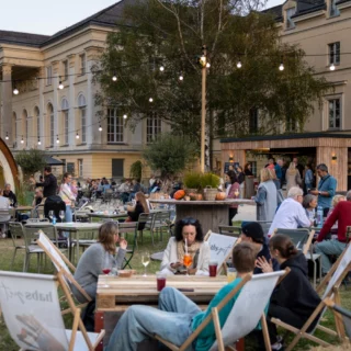 Hab*s Gut bei Wien Burg Liechtenstein