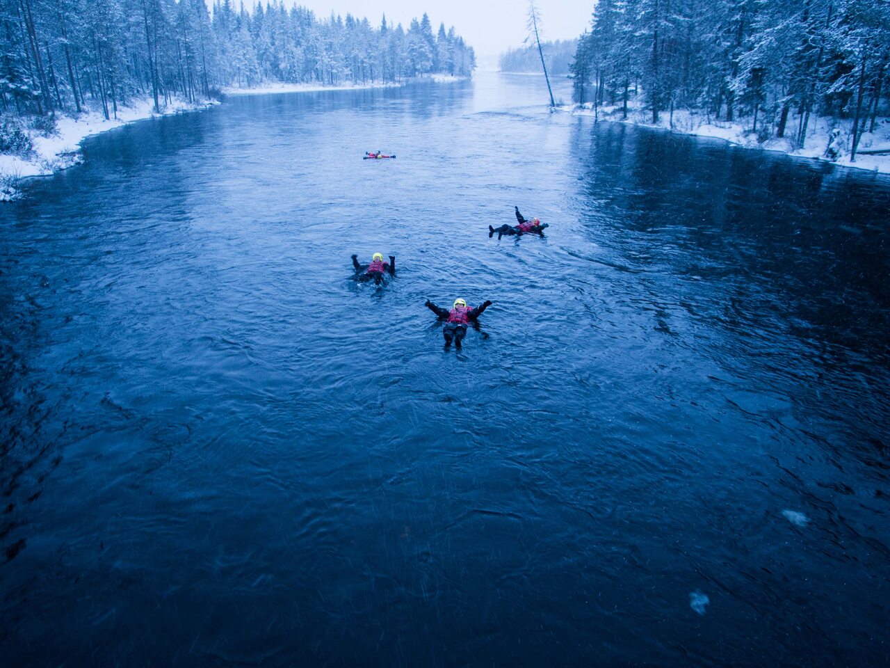 Eisbaden in Finnland