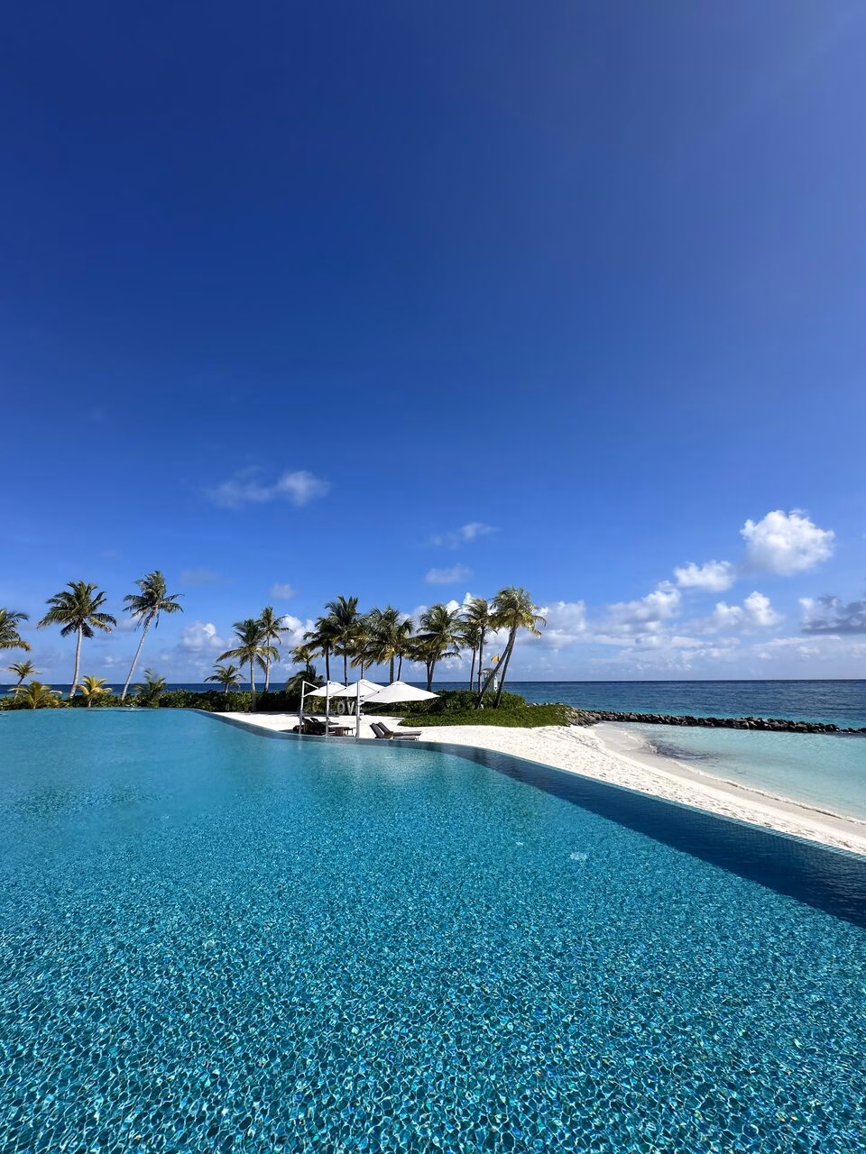 Hilton Maldives Pool