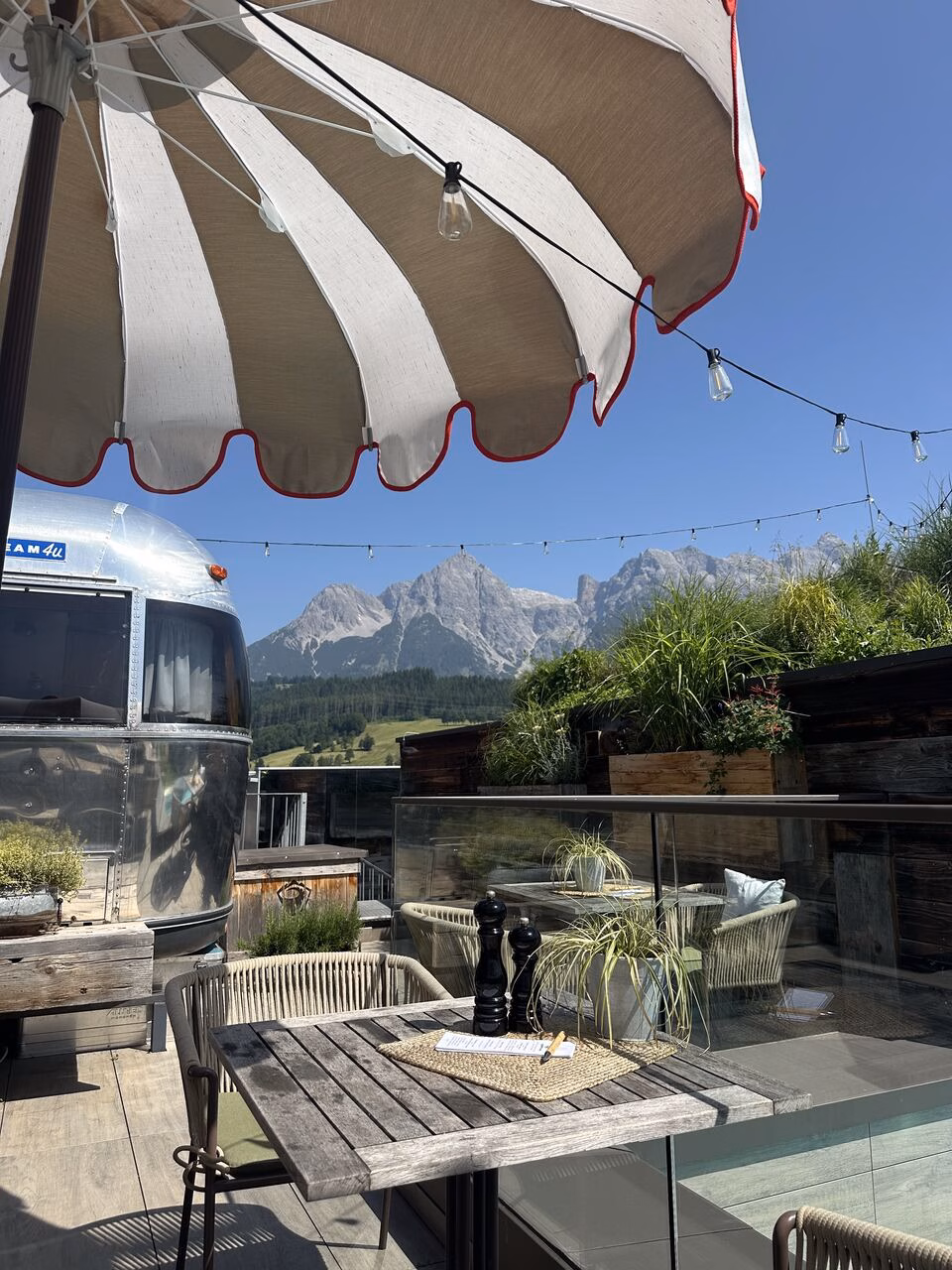 Silverstream am Rooftop des Hotel Eder Sepp. © The Chill Report. Sommerfrische in Österreich.