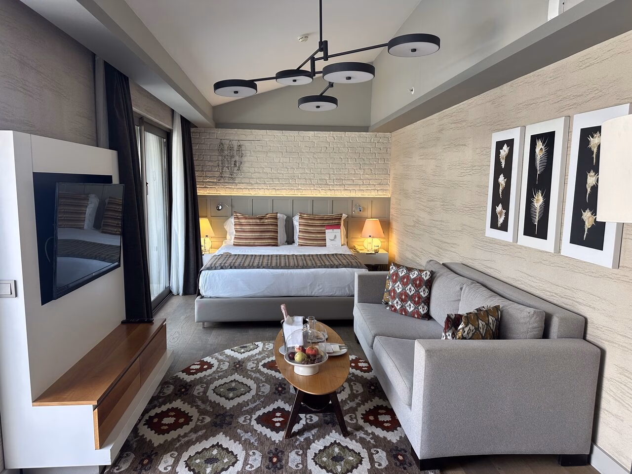 Barut Collection