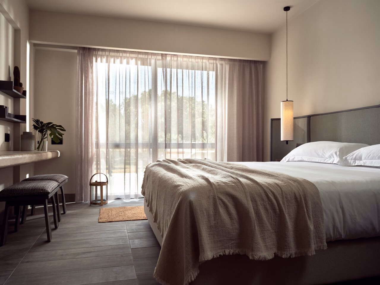 Evergreen Deluxe Bedroom
