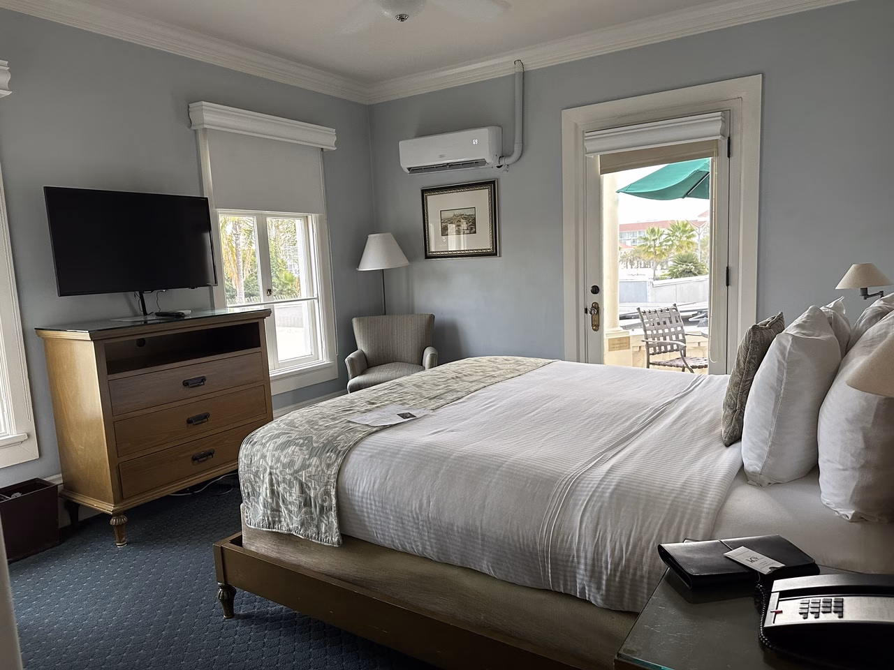 Sunset Room Glorietta Bay Inn