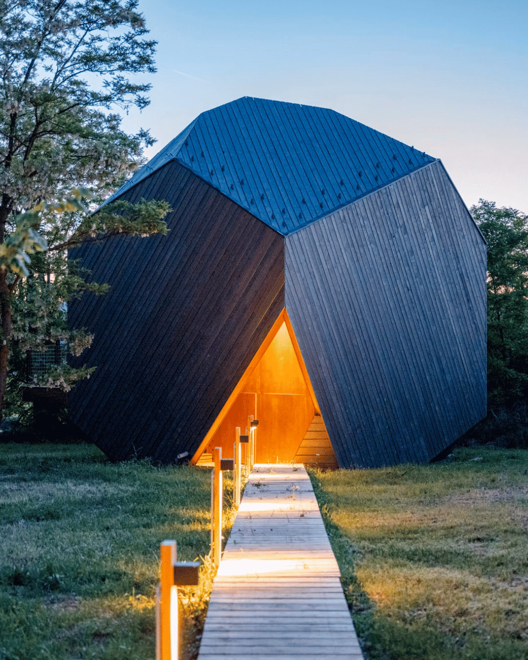 © Rock Cabins, Lakos Mate