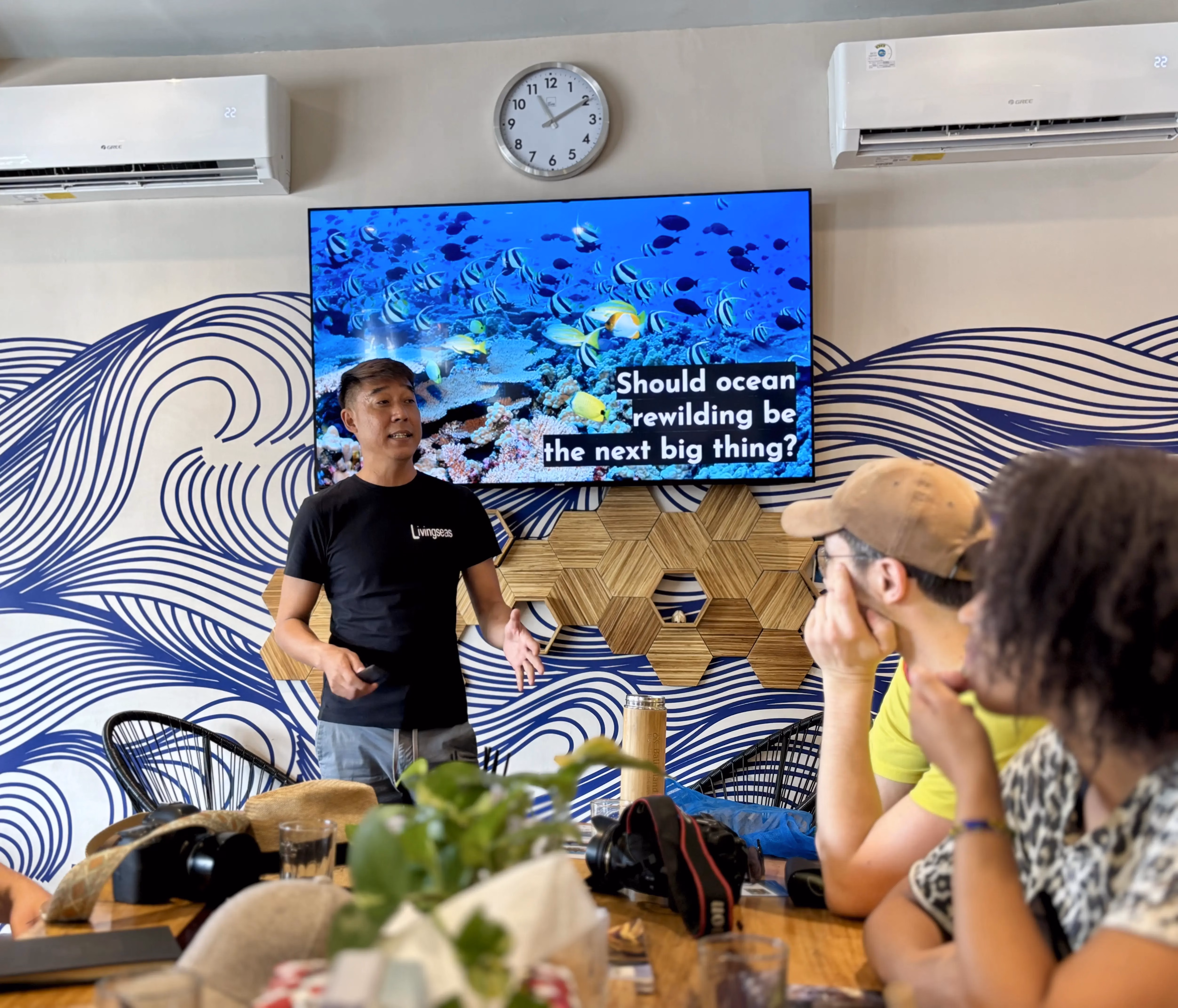 Leon Boey setzt sich mit seiner Livingseas Foundation für den Schutz der Unterwasserwelt ein