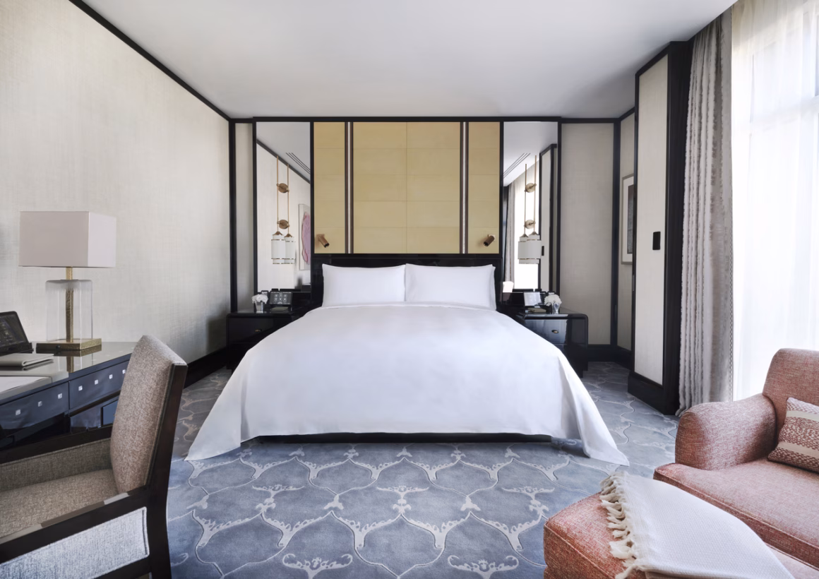Zimmer mit Bett im Peninsula Istanbul
