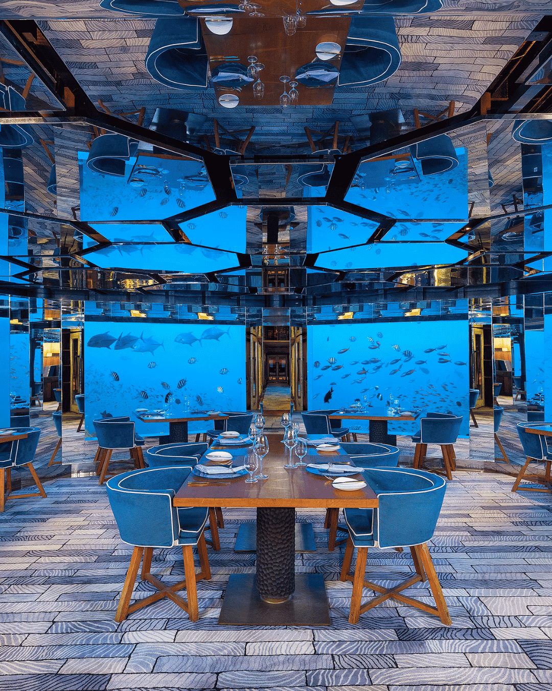 Anantara Kihavah Maldives, Underwater Restaurant