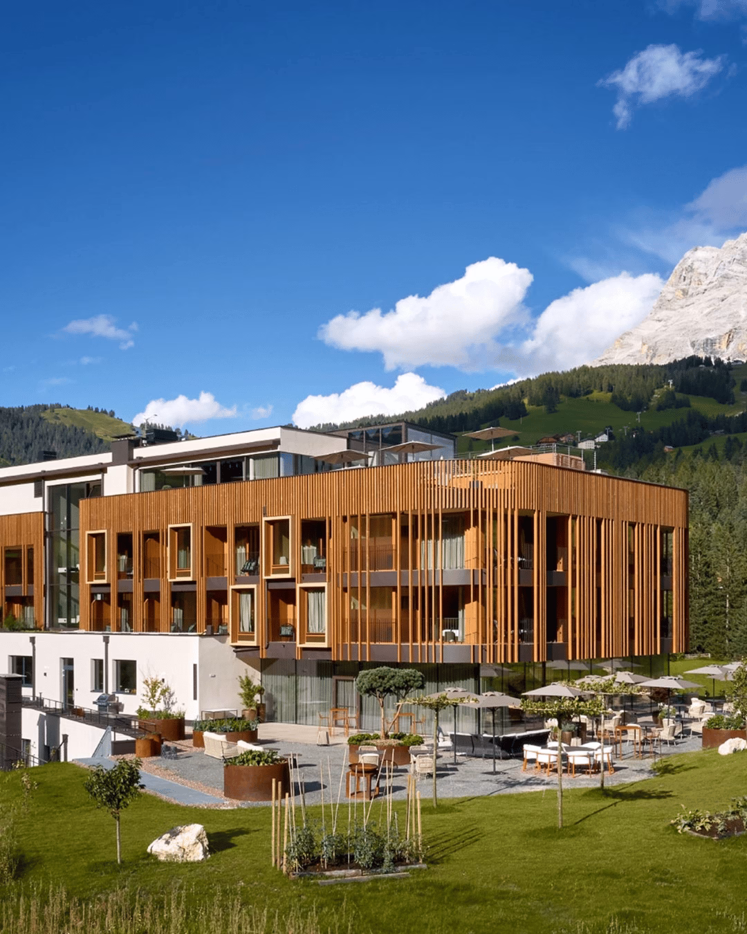 Blick auf das Hotel Badia Hill