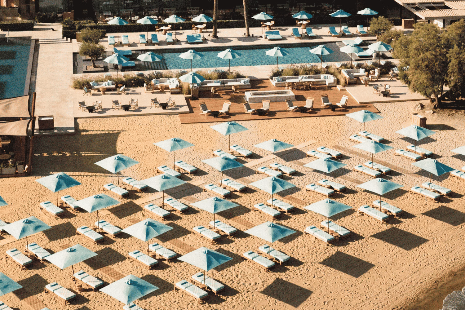 Burberry Takeover in Athen