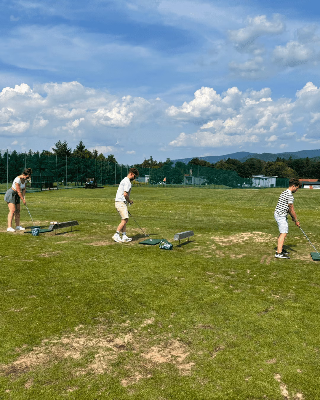 Golf beim Colours of Ostrova