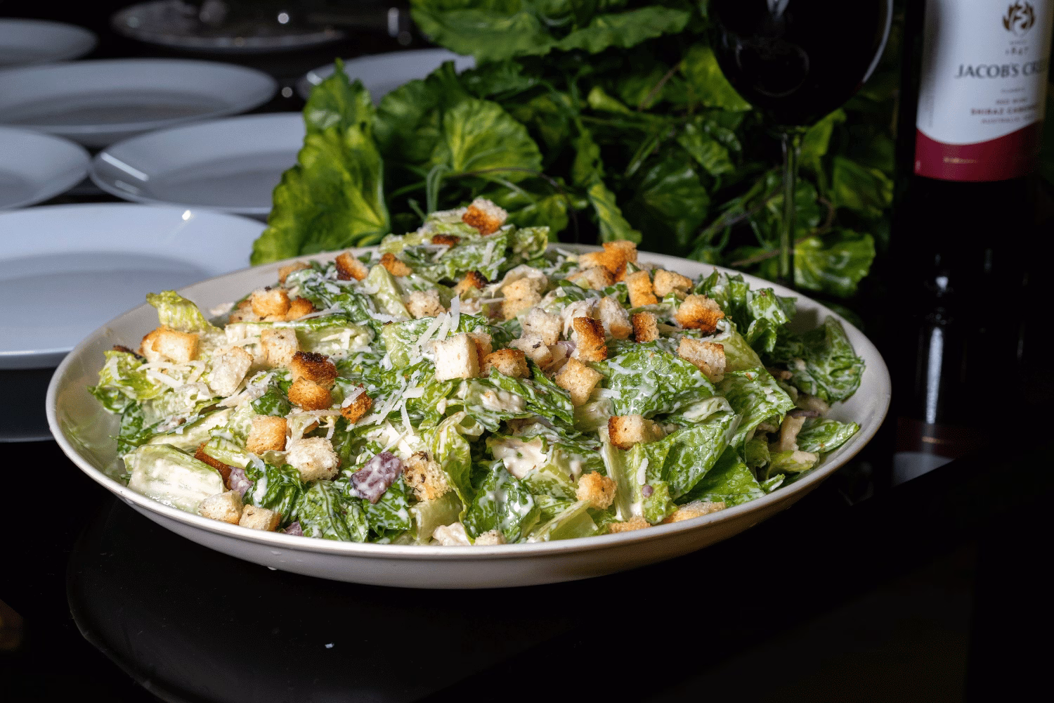 Klassische Hotel Gerichte Ceasar Salad