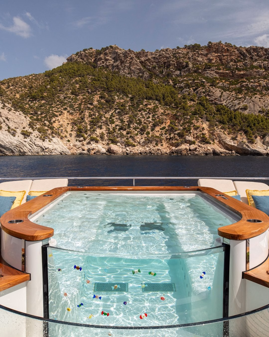 Lollipop Yacht Pool mit Süßigkeiten